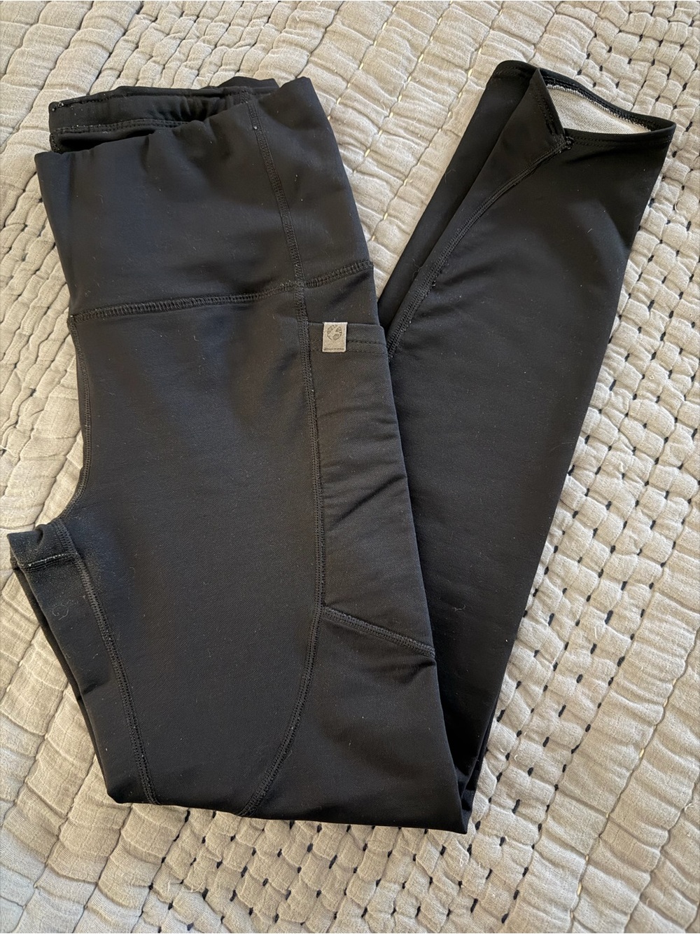 Oiselle Black Flyout cold weather Leggings with Side Pockets